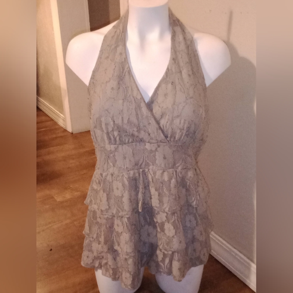 Gorgeous lace tank